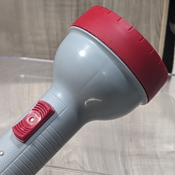 Vintage Radio Shack Flashlight Long Handle 16" - Picture 5 of 12